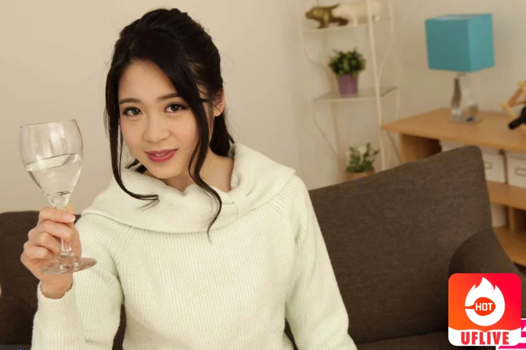 Mitsuki Luna-uflive