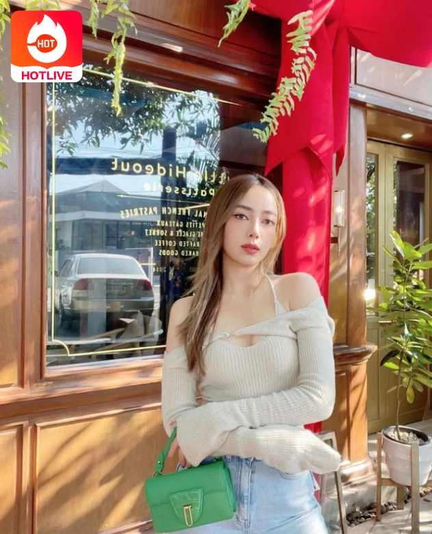 Preaw Tussaneeya Karnsomnut (ทัศนียา การสมนุช). Thai famous actress in the world 2023 6 - UFLive Preaw Tussaneeya-hotlive
