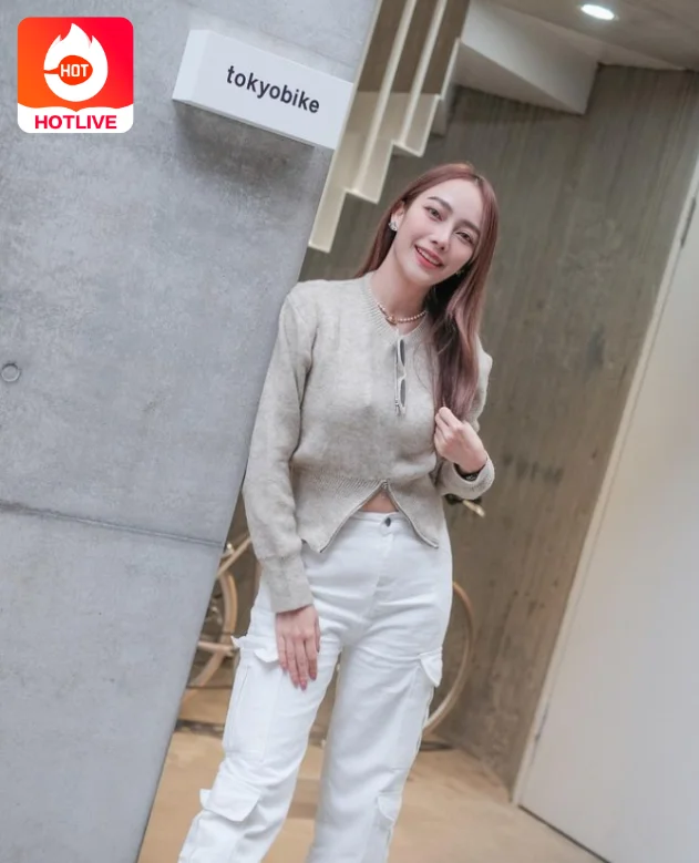 Preaw Tussaneeya Karnsomnut (ทัศนียา การสมนุช). Thai famous actress in the world 2023 8 - UFLive Preaw Tussaneeya-hotlive